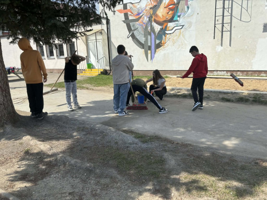 Žiaci 7. ročníka priložili ruku k dielu