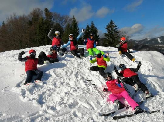 Lyžiarsky výcvik -  Snowland Valča